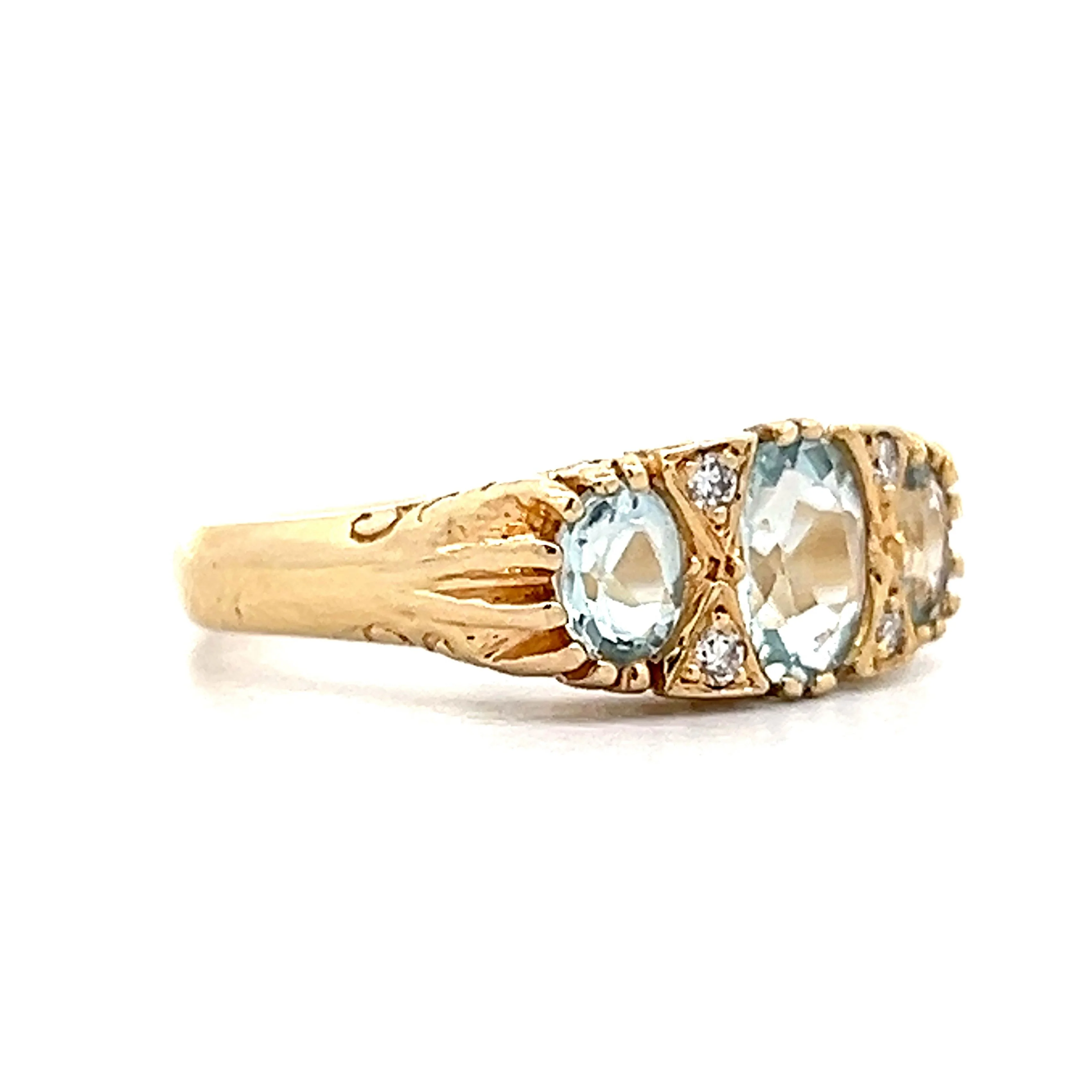 Vintage Aquamarine Three Stone Cocktail Ring in 14k Yellow Gold - Image 3