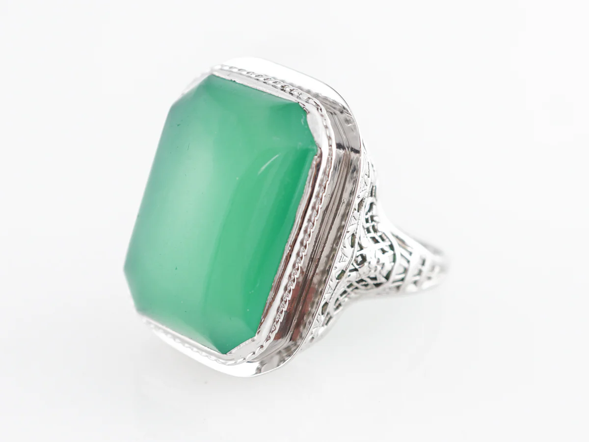 Vintage Art Deco Cabochon Cut Chrysoprase Ring in 10k White Gold - Image 2