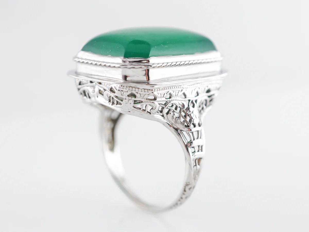 Vintage Art Deco Cabochon Cut Chrysoprase Ring in 10k White Gold - Image 5