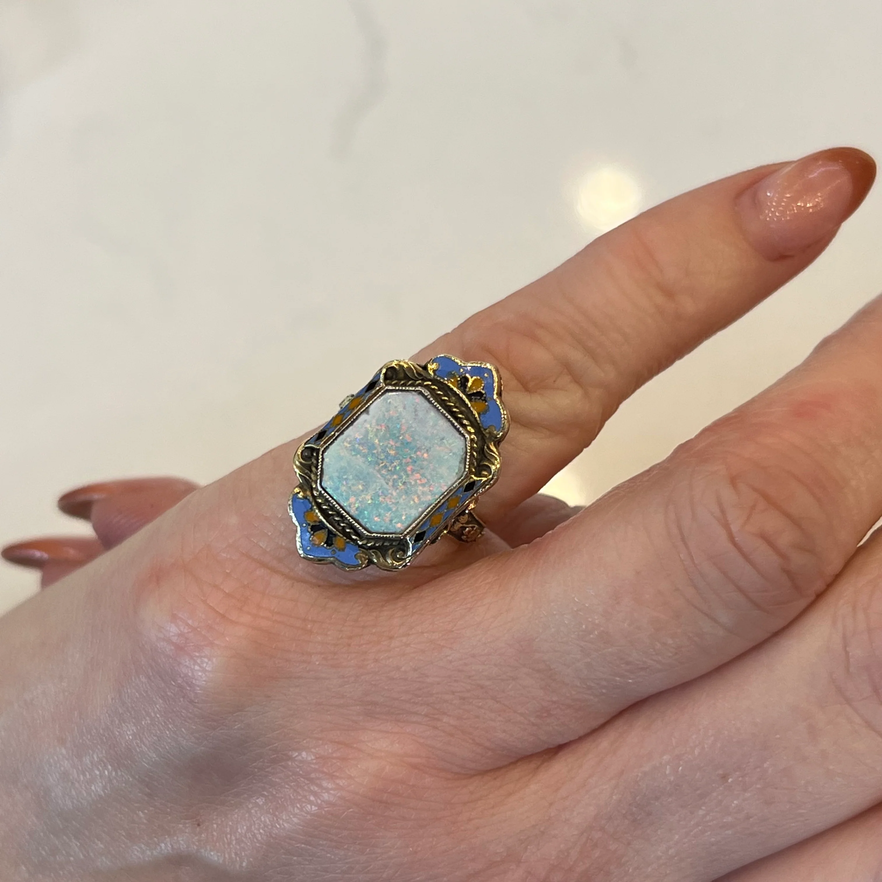 Vintage Art Deco Opal and Enamel Ring in 14k Yellow Gold - Image 4