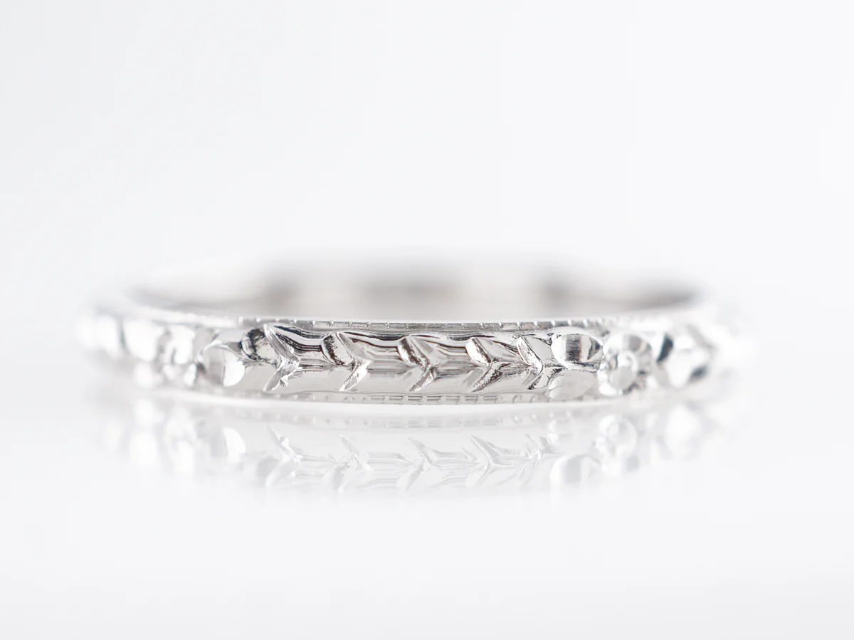 Vintage Art Deco Orange Blossom Wedding Band in 18k - Image 2