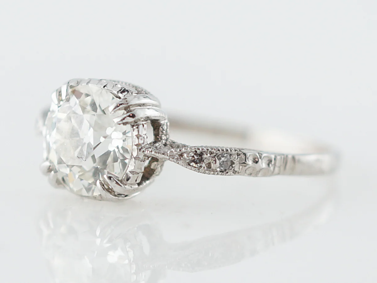 Vintage Solitaire Art Deco Diamond Engagement Ring in Platinum - Image 2