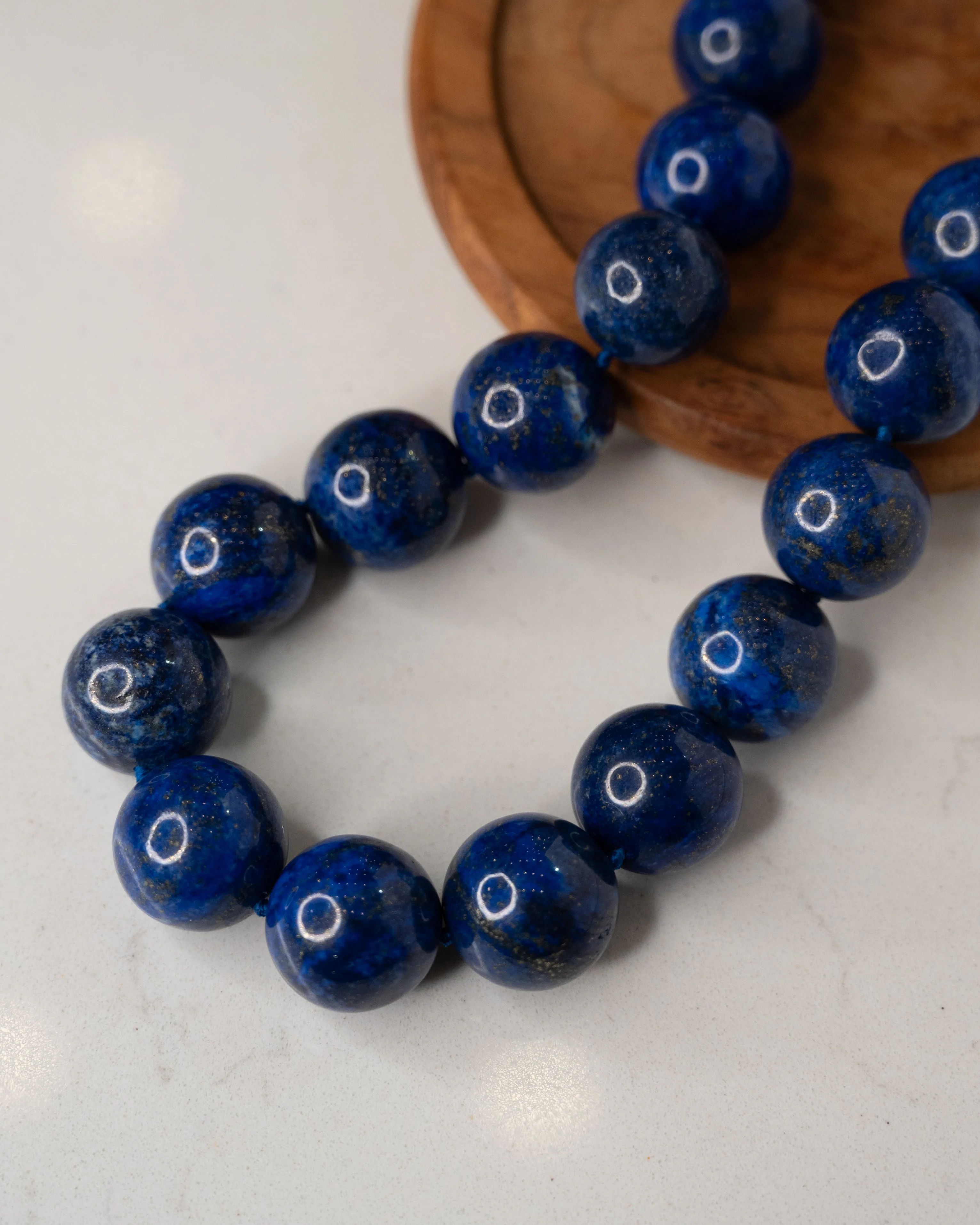 Vintage Lapis Lazuli Bead Necklace in 14k Yellow Gold - Image 5