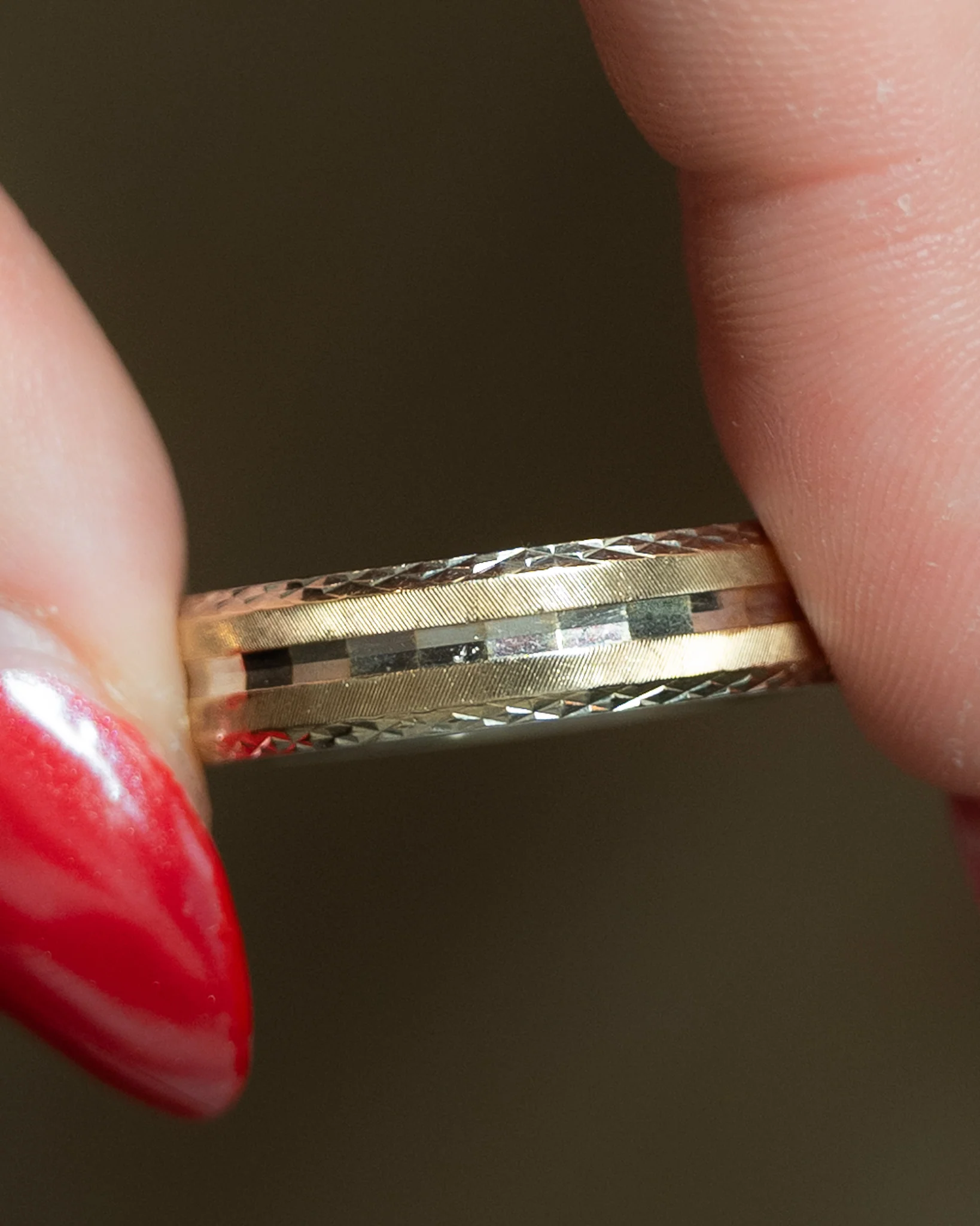 Vintage Mens 6mm 1960s Wedding Band in 14k - Image 7