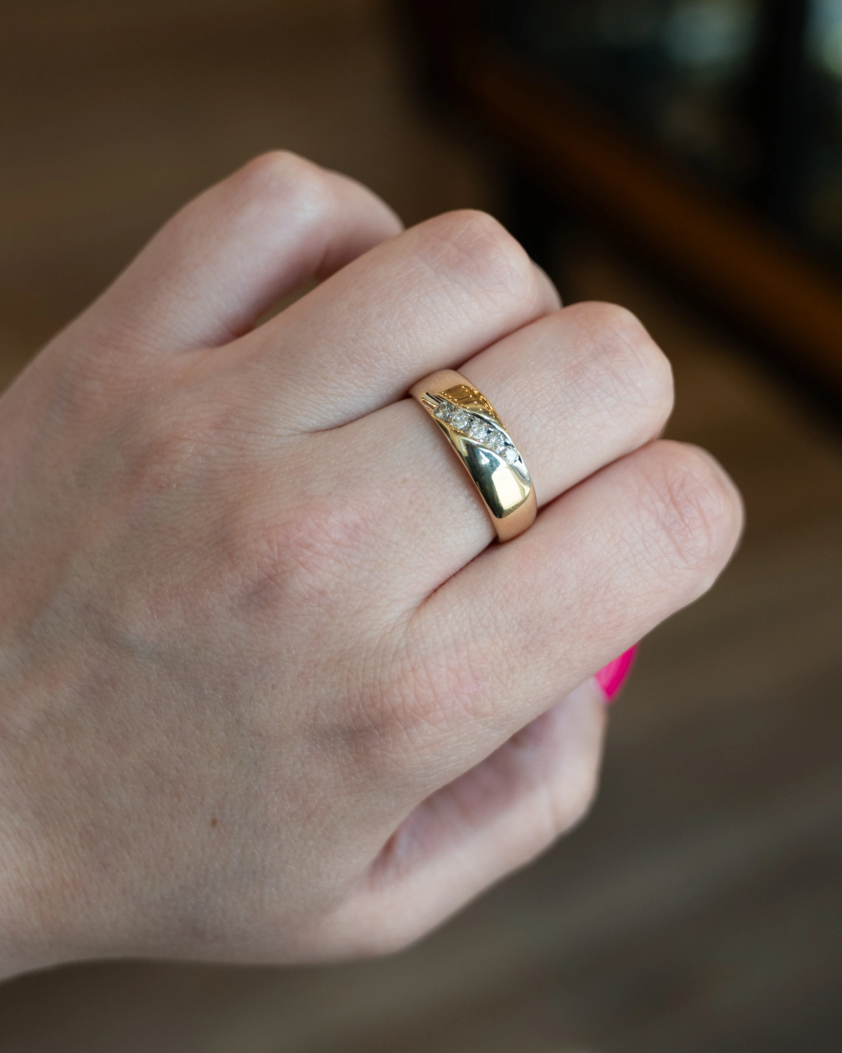 Vintage Mid-Century Diamond Wedding Band 10k Yellow Gold - Image 6