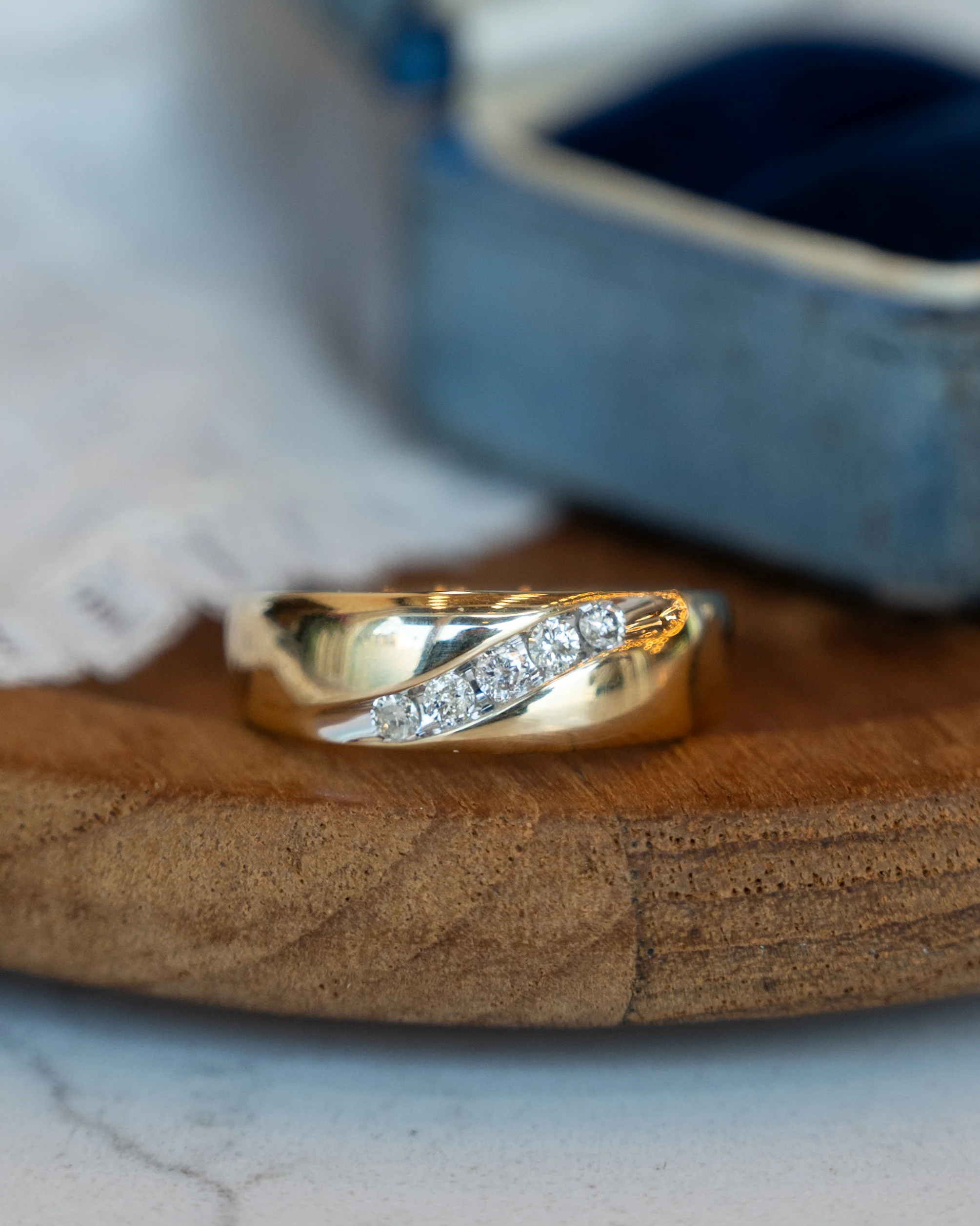 Vintage Mid-Century Diamond Wedding Band 10k Yellow Gold - Image 7