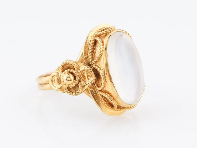Vintage Right Hand Ring Mid-Century 3.93 Cabochon Cut Moonstone in 14k Yellow Gold - Image 2