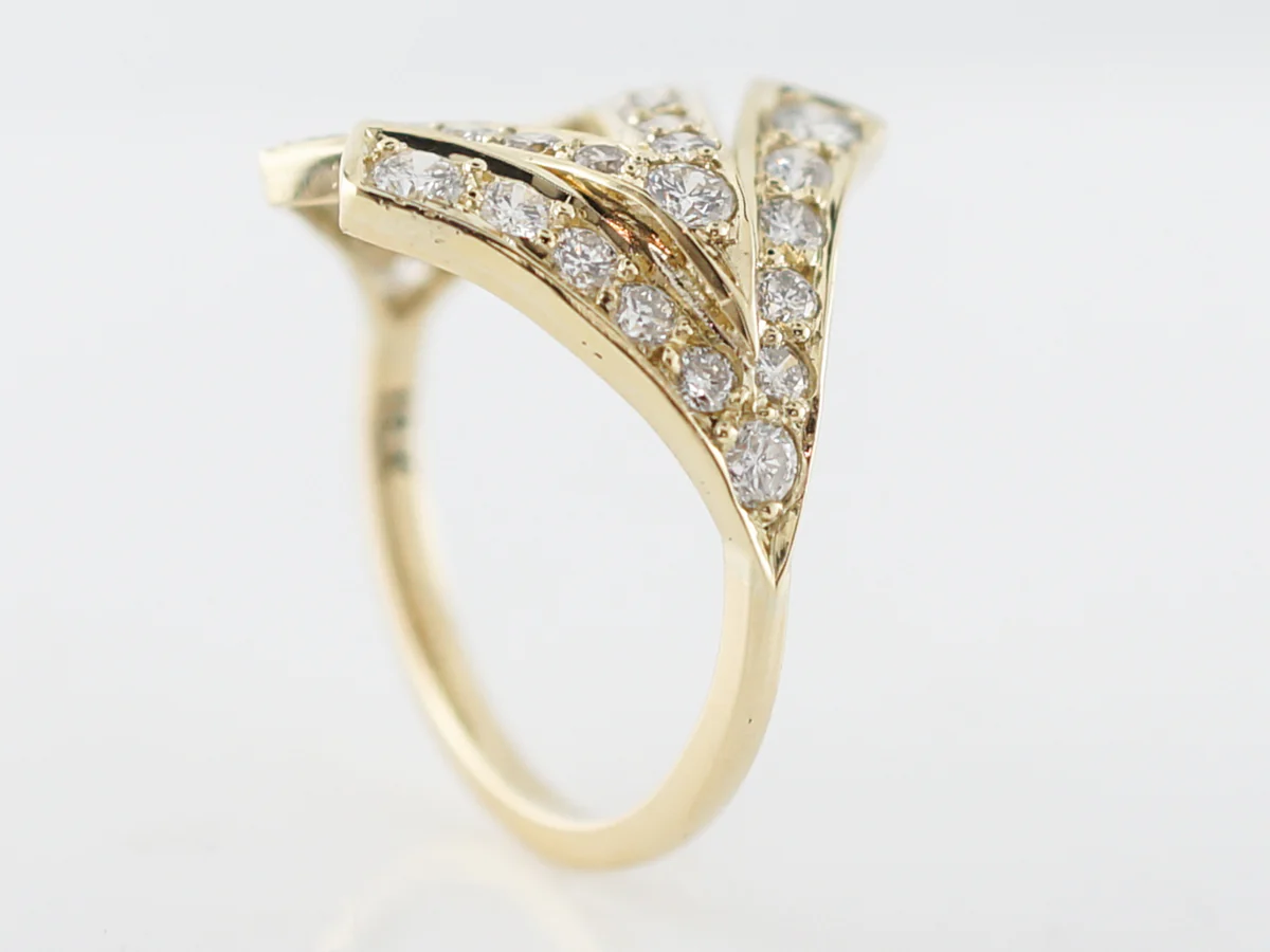 Vintage Style Art Deco Diamond Right Hand Ring in Yellow Gold - Image 4