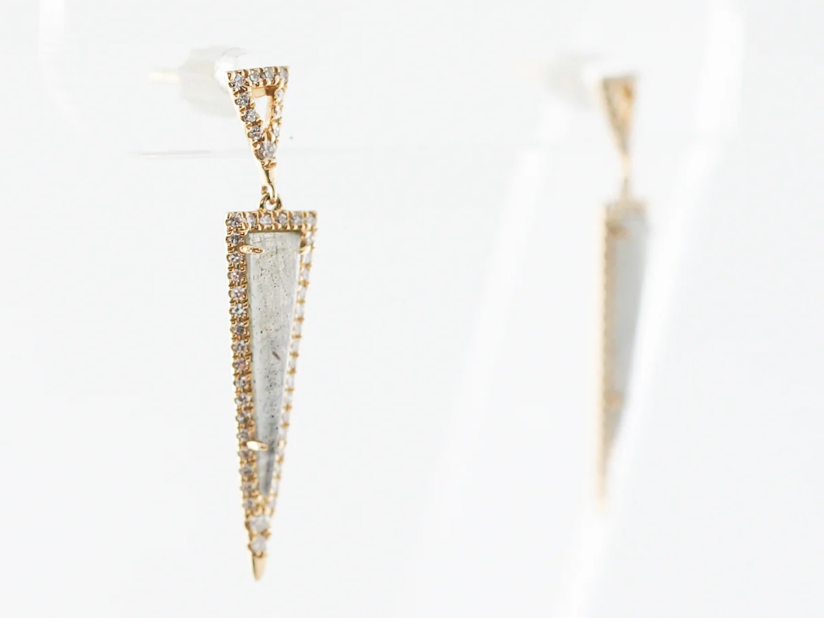 Vintage Style Dangle Earrings Cabochon Cut Labradorite in Yellow Gold - Image 2