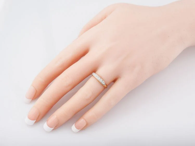 Vintage Wedding Band Mid-Century .35 Round Brilliant Cut Diamonds in 14k Yellow Gold - Image 7