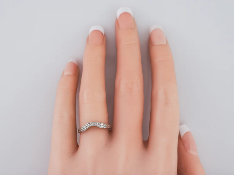 Modern Wedding Band Art Deco Style in 14k White Gold - Image 7