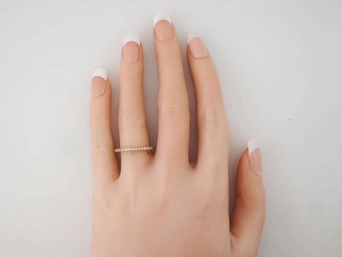 Wedding Band Modern .12 Round Brilliant Cut Diamonds in 18k Yellow Gold - Image 6