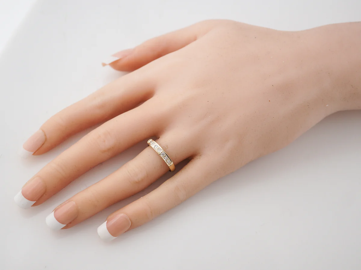 Wedding Band Modern .21 Round Brilliant Cut Diamonds in 14k Yellow Gold - Image 7