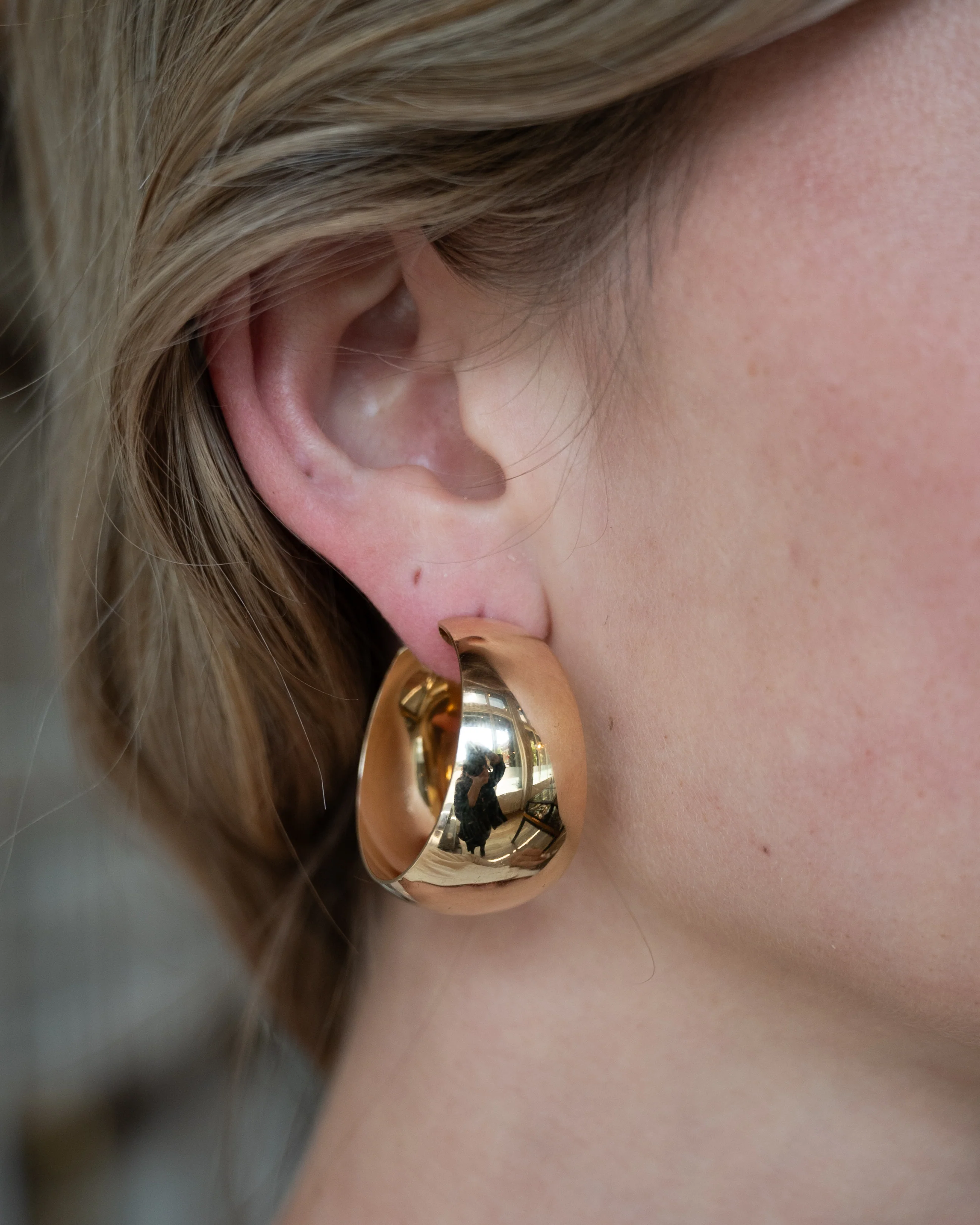 Wide Tapered Hoop Earrings 14k Yellow Gold - Image 4