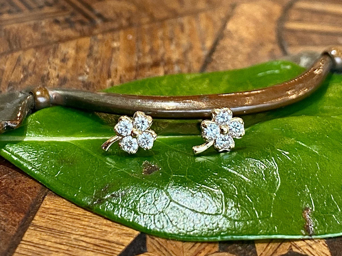 Yellow Gold Clover Earrings w/ Round Brilliant Diamonds - Image 6